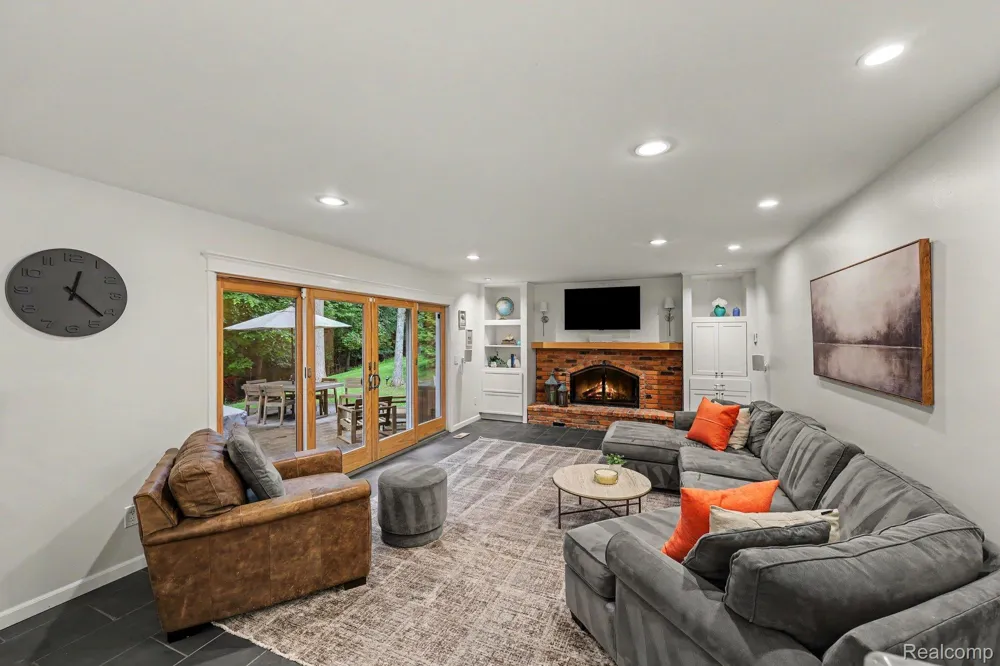 8265 Deerwood Road Independence Charter Township, MI 48348