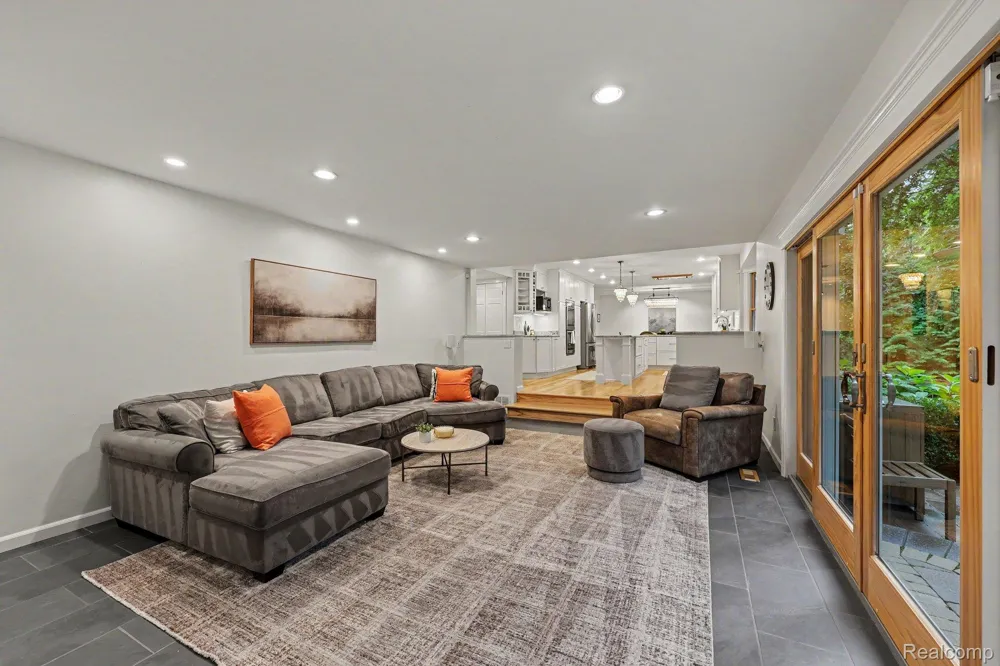 8265 Deerwood Road Independence Charter Township, MI 48348