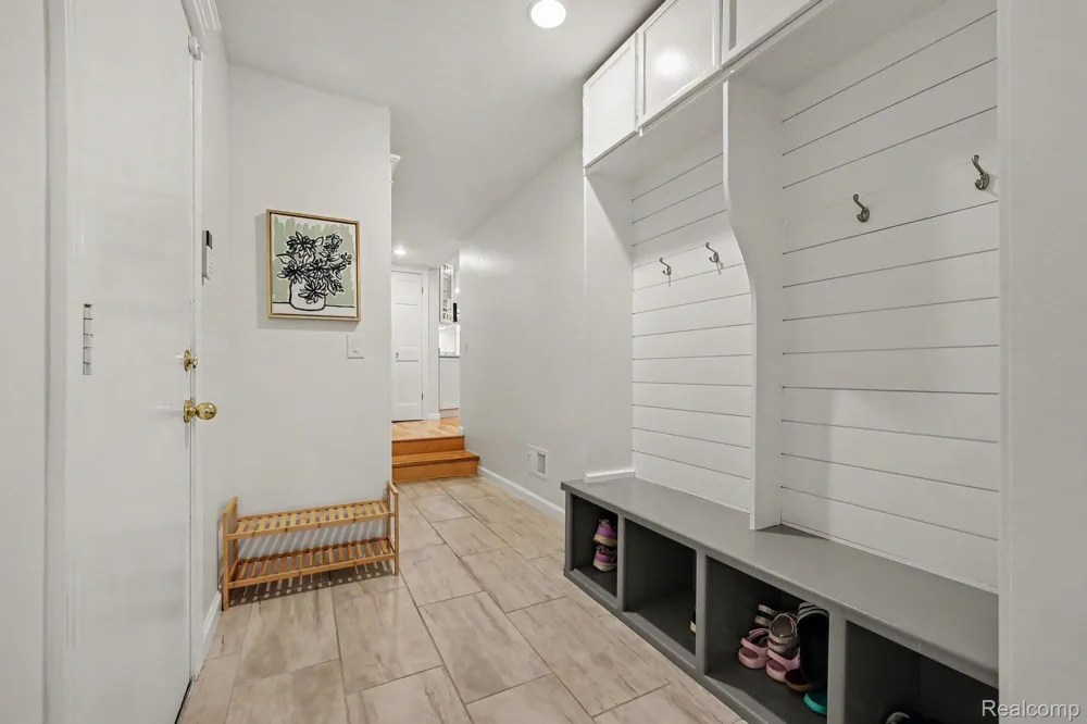 8265 Deerwood Road Independence Charter Township, MI 48348