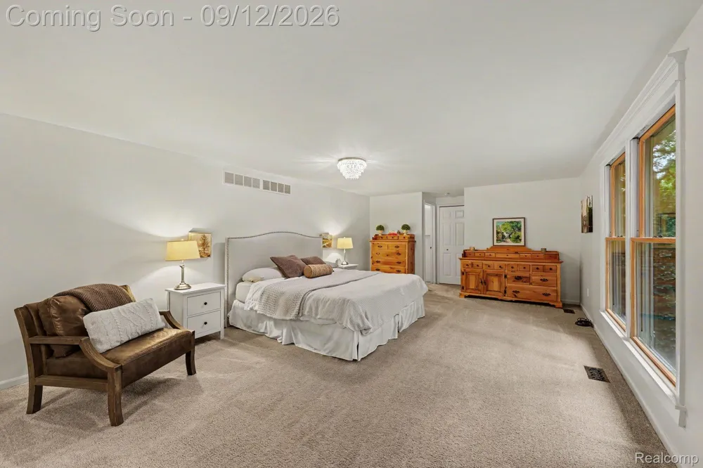 8265 Deerwood Road Independence Charter Township, MI 48348