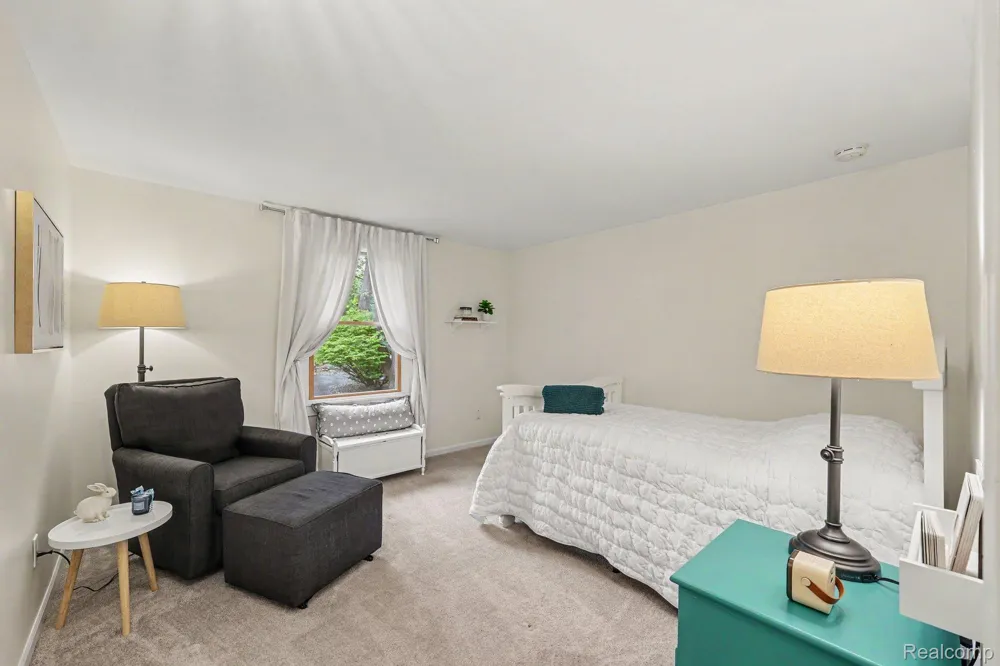 8265 Deerwood Road Independence Charter Township, MI 48348