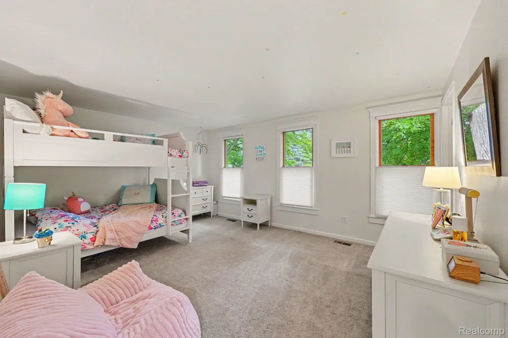 8265 Deerwood Road Independence Charter Township, MI 48348