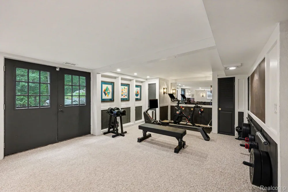 8265 Deerwood Road Independence Charter Township, MI 48348