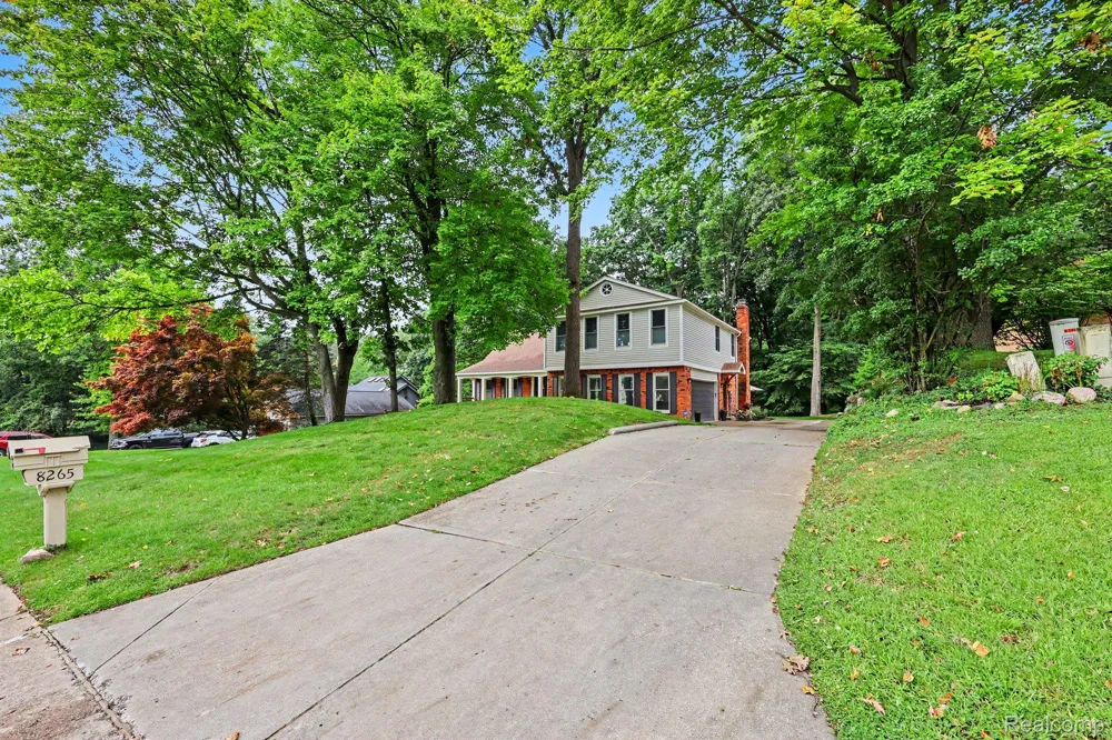 8265 Deerwood Road Independence Charter Township, MI 48348