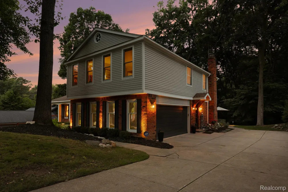 8265 Deerwood Road Independence Charter Township, MI 48348