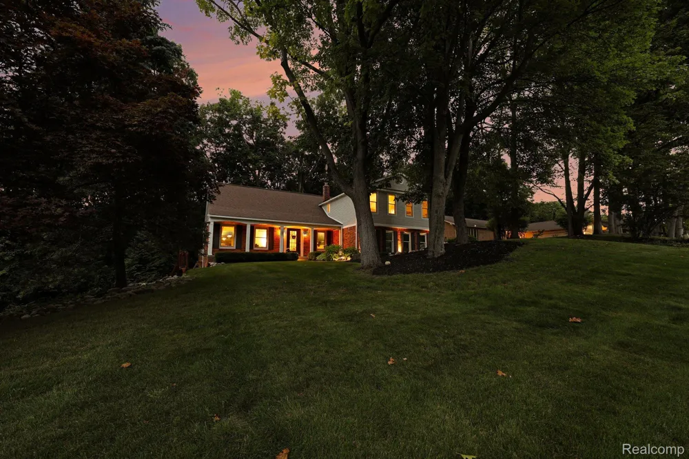 8265 Deerwood Road Independence Charter Township, MI 48348