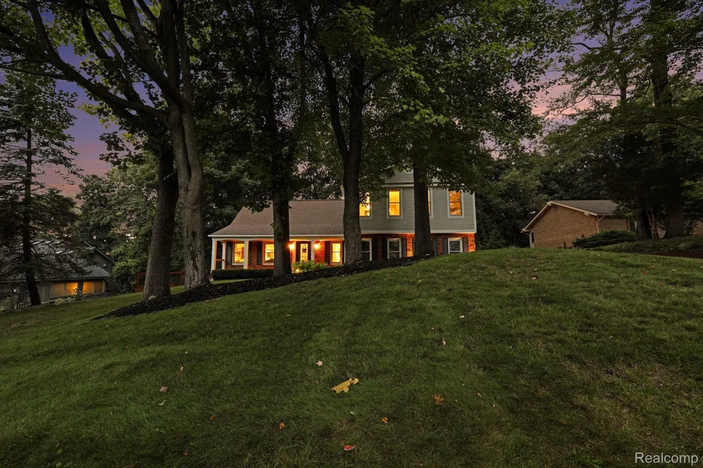 8265 Deerwood Road Independence Charter Township, MI 48348