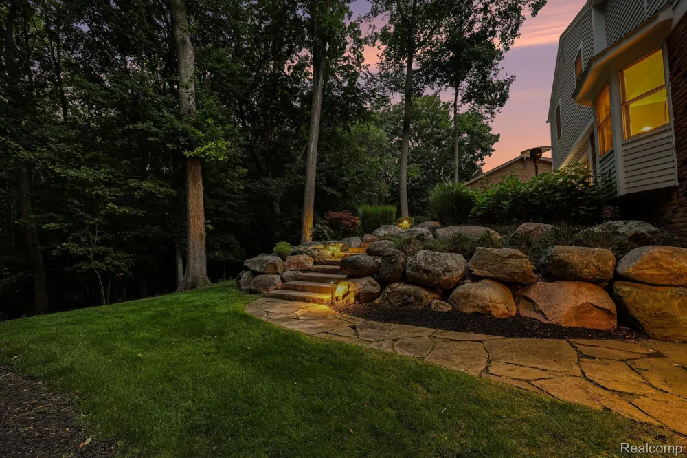 8265 Deerwood Road Independence Charter Township, MI 48348