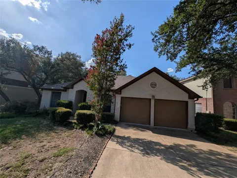 1325 Roadrunner Drive