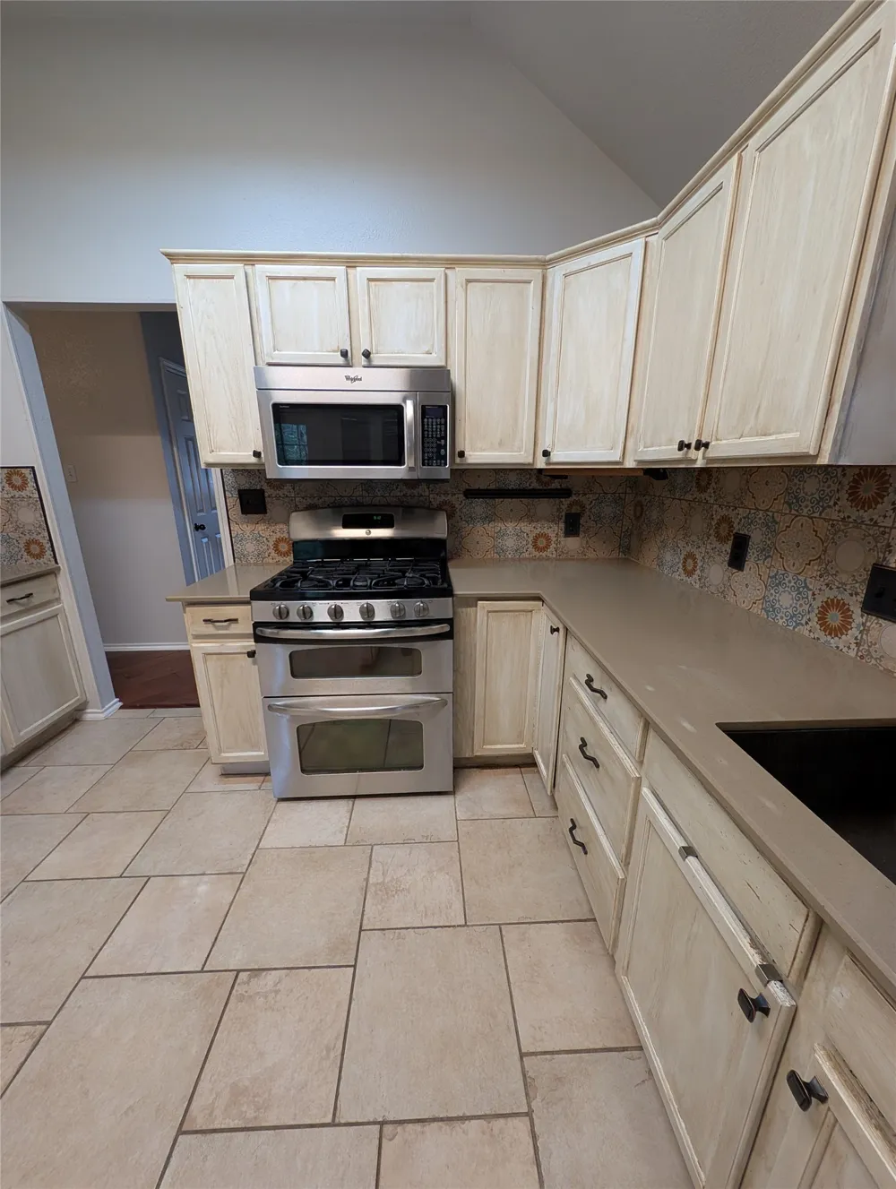 1325 Roadrunner Drive Cedar Park, TX 78613