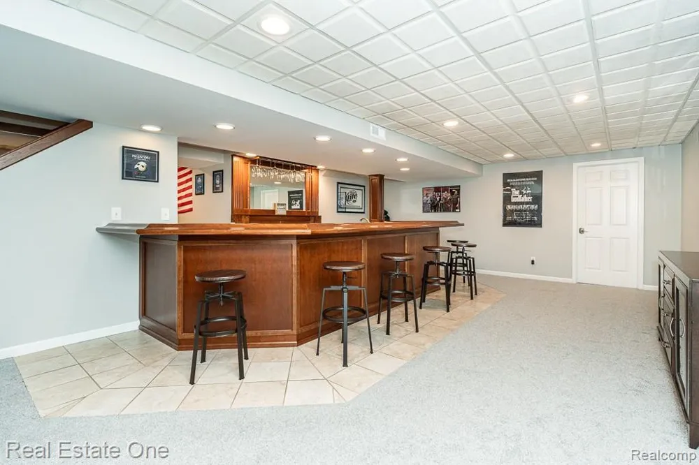 582 Bloomer Ridge Drive Rochester City, MI 48307