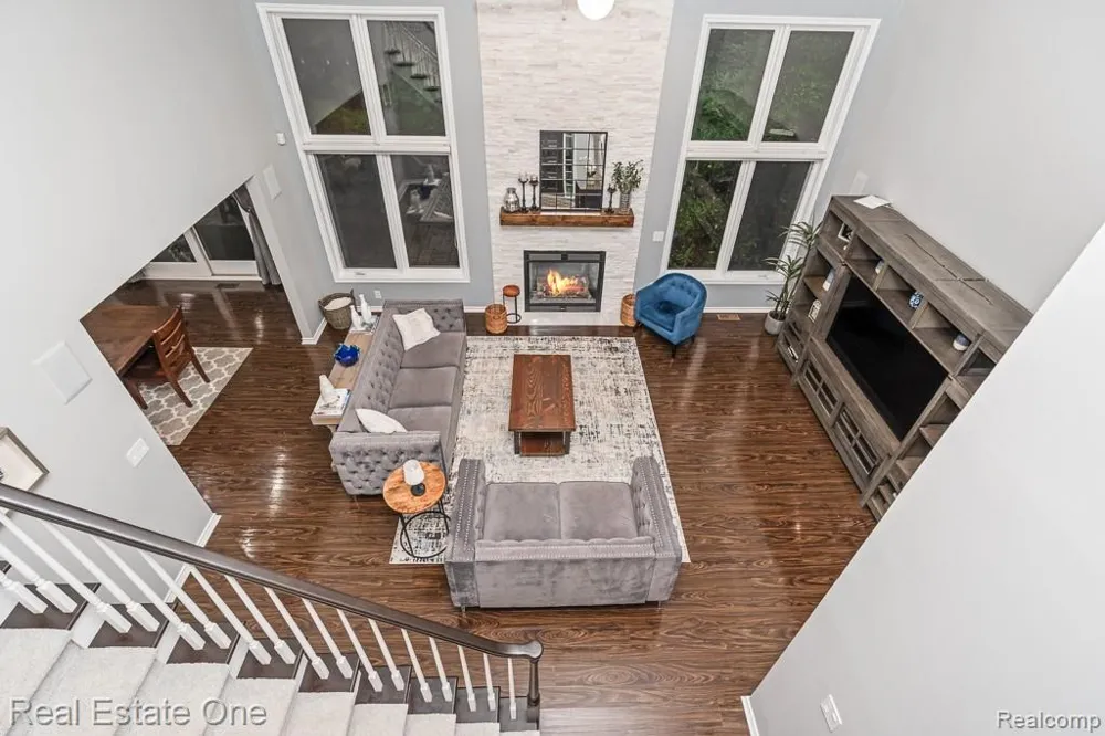 582 Bloomer Ridge Drive Rochester City, MI 48307