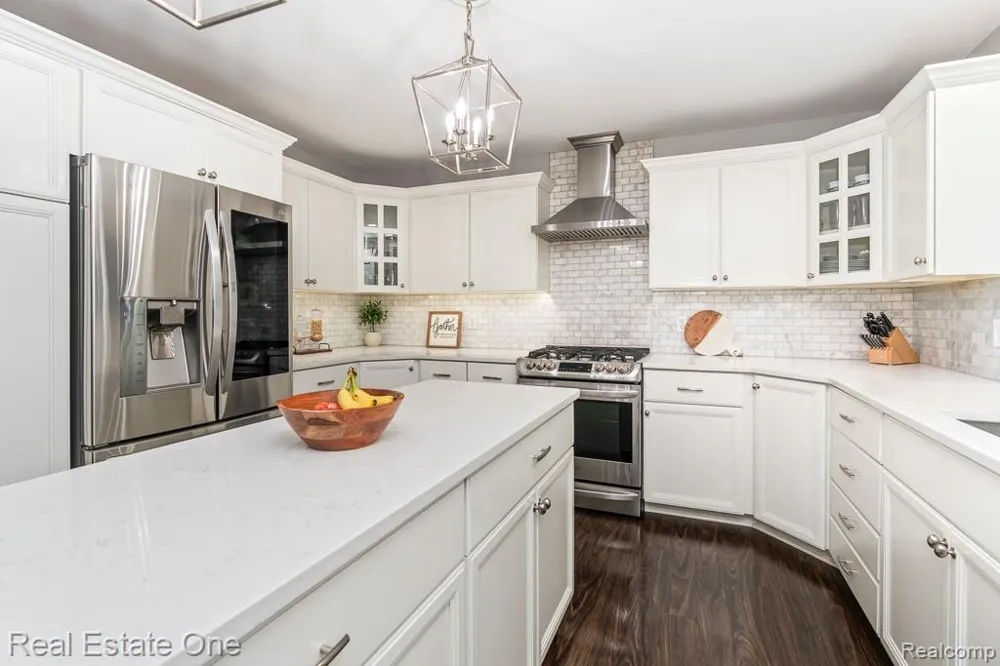 582 Bloomer Ridge Drive Rochester City, MI 48307