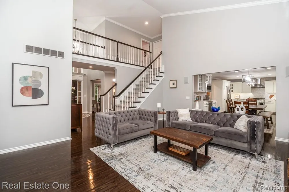 582 Bloomer Ridge Drive Rochester City, MI 48307