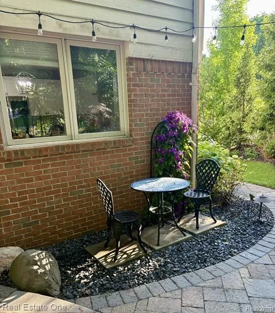 582 Bloomer Ridge Drive Rochester City, MI 48307