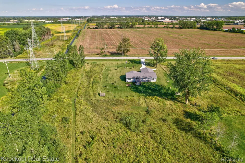 5727 Mackinaw Road Kochville Township, MI 48604
