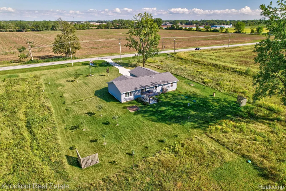 5727 Mackinaw Road Kochville Township, MI 48604