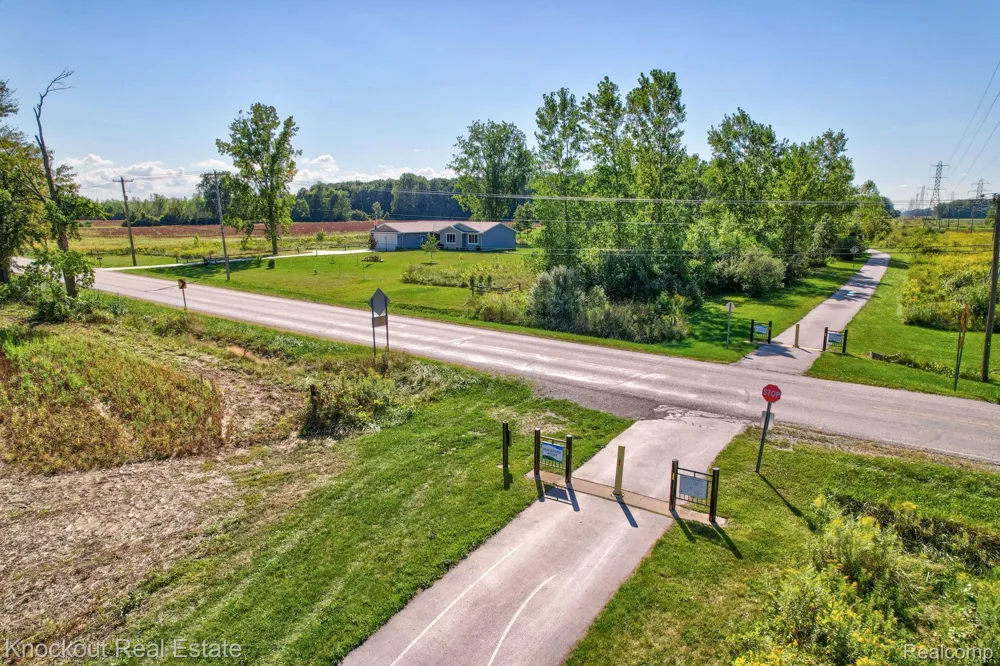 5727 Mackinaw Road Kochville Township, MI 48604