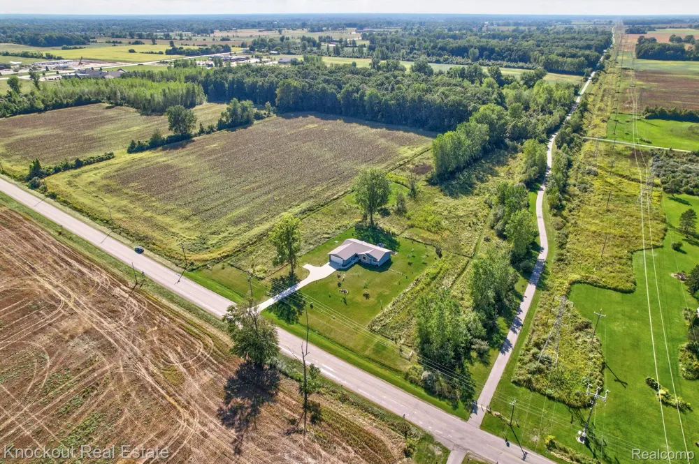 5727 Mackinaw Road Kochville Township, MI 48604