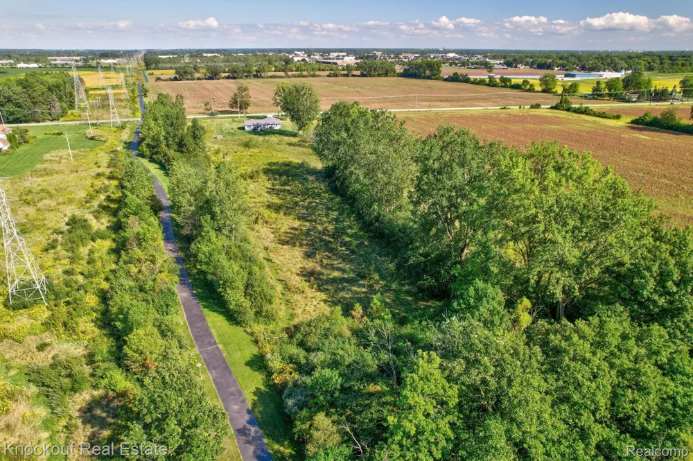 5727 Mackinaw Road Kochville Township, MI 48604
