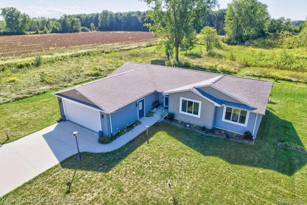 5727 Mackinaw Road Kochville Township, MI 48604