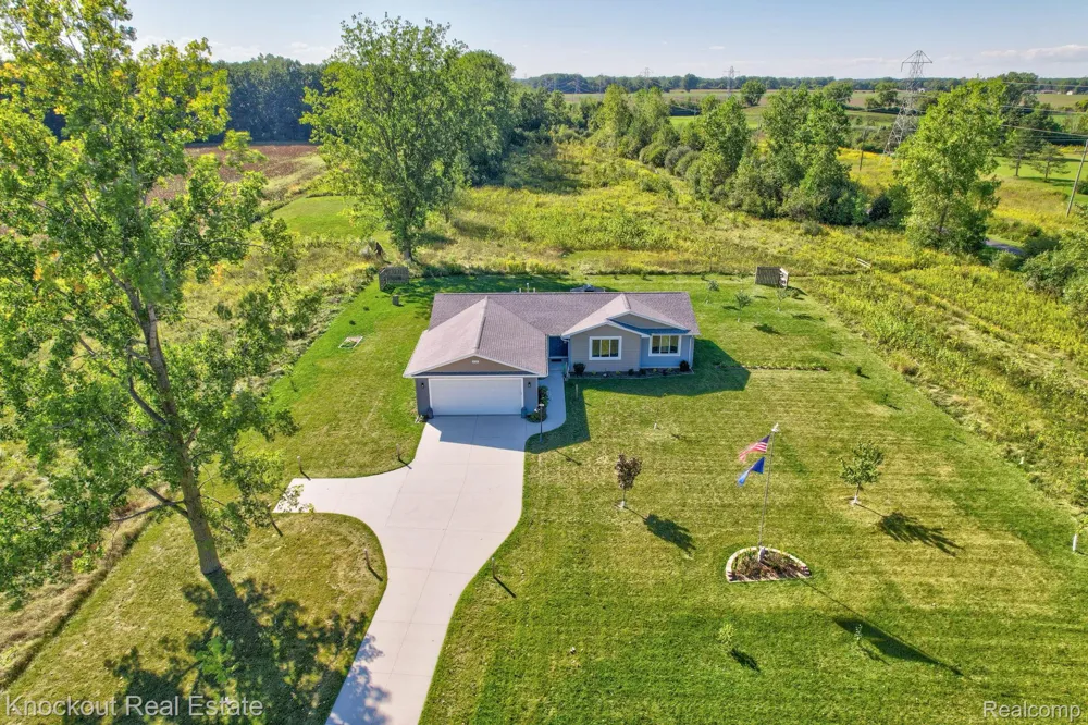 5727 Mackinaw Road Kochville Township, MI 48604