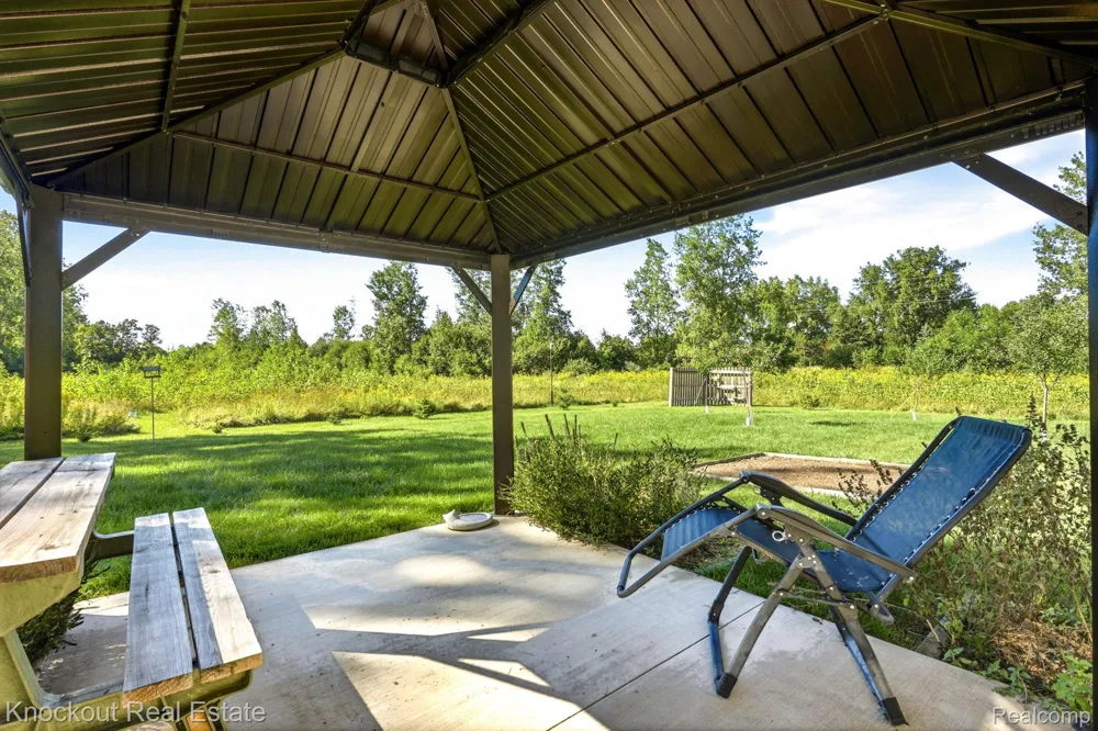 5727 Mackinaw Road Kochville Township, MI 48604