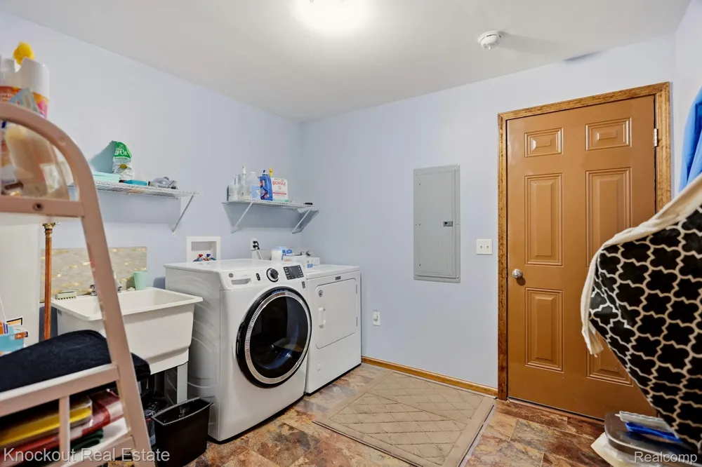 5727 Mackinaw Road Kochville Township, MI 48604
