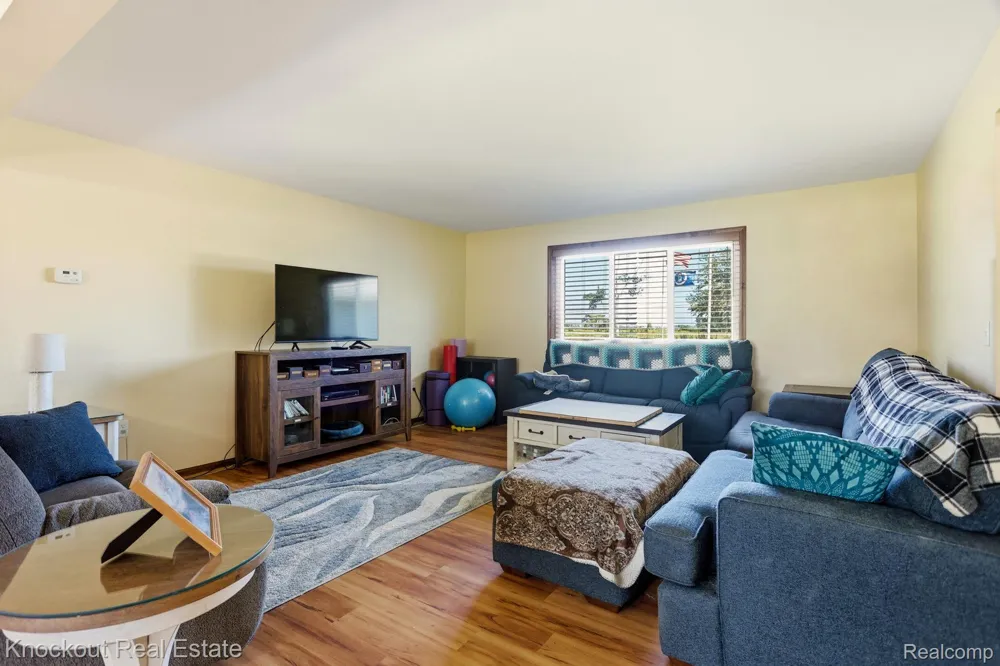 5727 Mackinaw Road Kochville Township, MI 48604