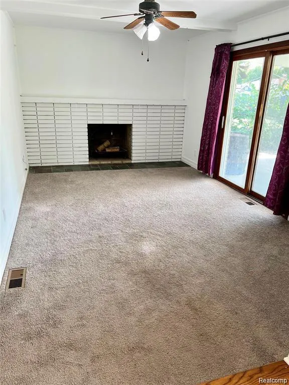 29687 Boewe Drive Warren City, MI 48092