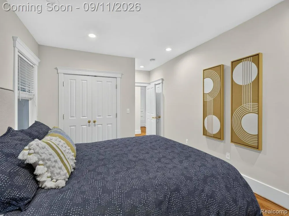 332 E Maplehurst Street Ferndale City, MI 48220