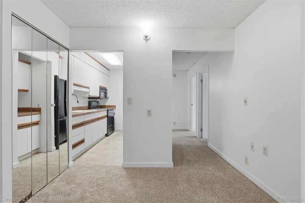 21800 Morley Avenue #618 Dearborn City, MI 48124
