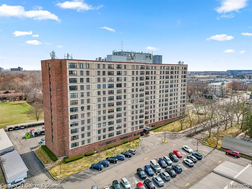 21800 Morley Avenue #618 Dearborn City, MI 48124