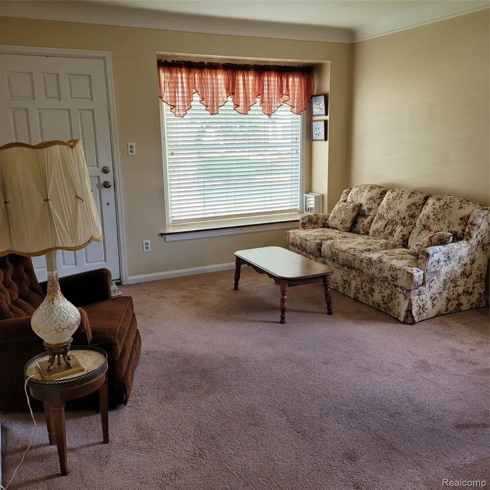 14903 Belmont Avenue Allen Park City, MI 48101