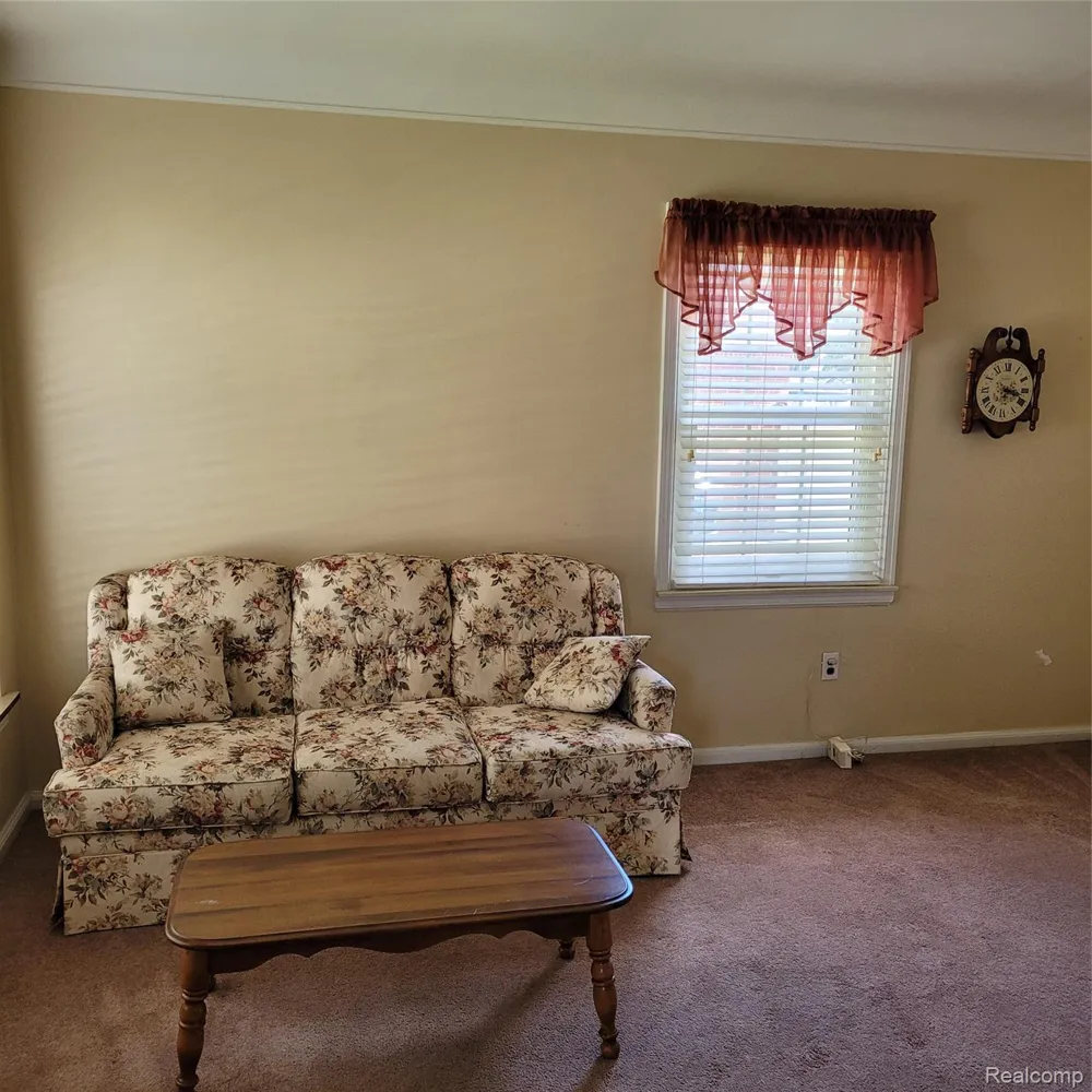 14903 Belmont Avenue Allen Park City, MI 48101