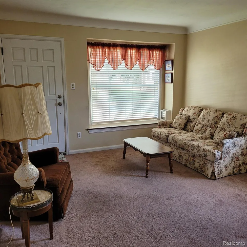 14903 Belmont Avenue Allen Park City, MI 48101