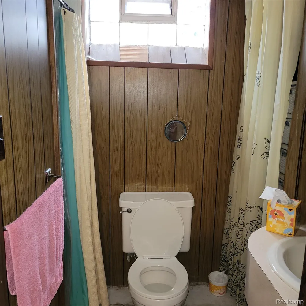 14903 Belmont Avenue Allen Park City, MI 48101