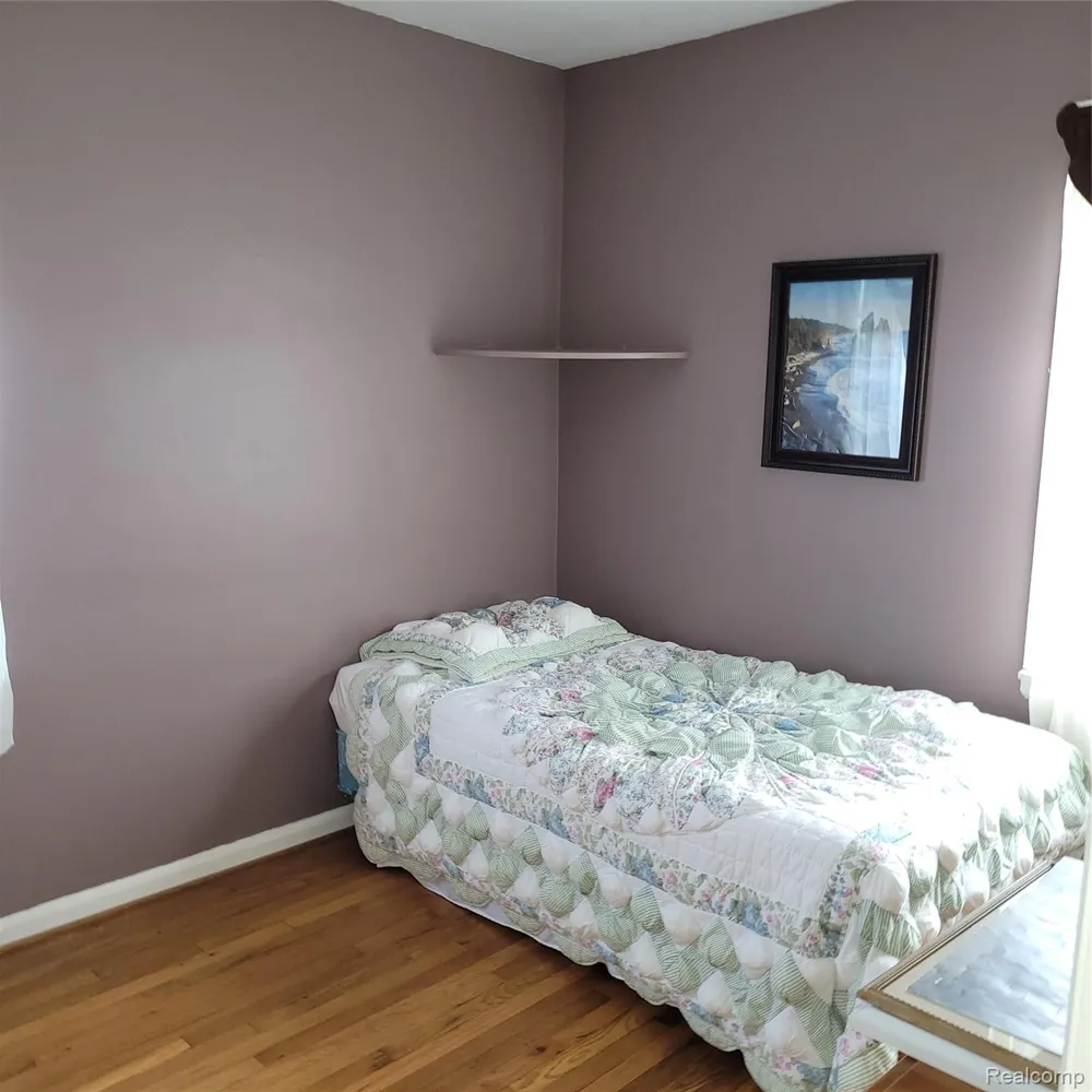 14903 Belmont Avenue Allen Park City, MI 48101