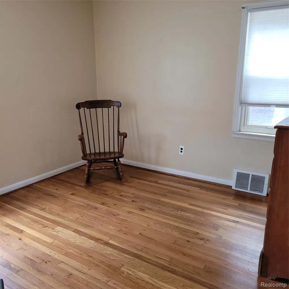14903 Belmont Avenue Allen Park City, MI 48101