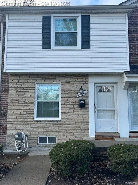 22909 LAKESHORE DRIVE St Clair Shores City, MI 48080