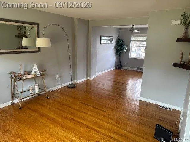 22909 LAKESHORE DRIVE St Clair Shores City, MI 48080
