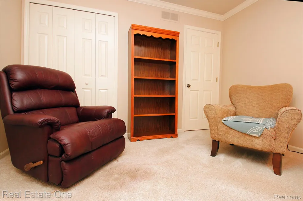 1227 Valley Circle Rochester Hills City, MI 48309