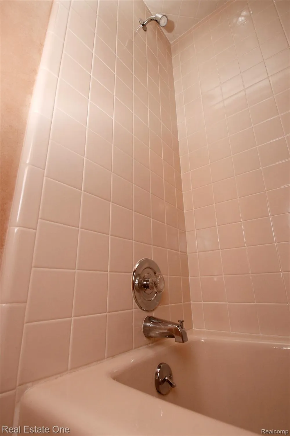 1227 Valley Circle Rochester Hills City, MI 48309