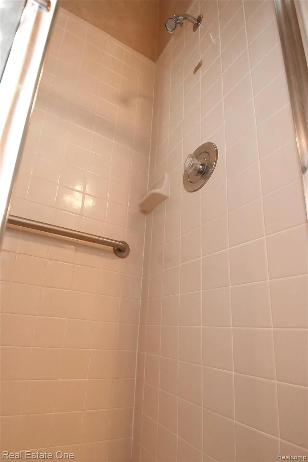 1227 Valley Circle Rochester Hills City, MI 48309