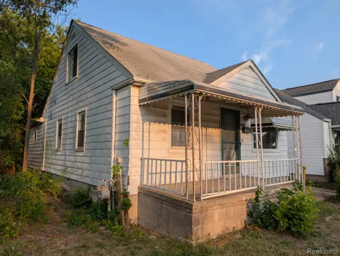 8838 Burt Road