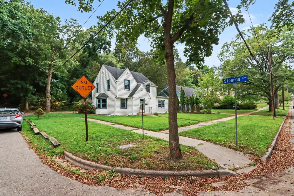 1101 Cherry Street Kalamazoo City, MI 49008