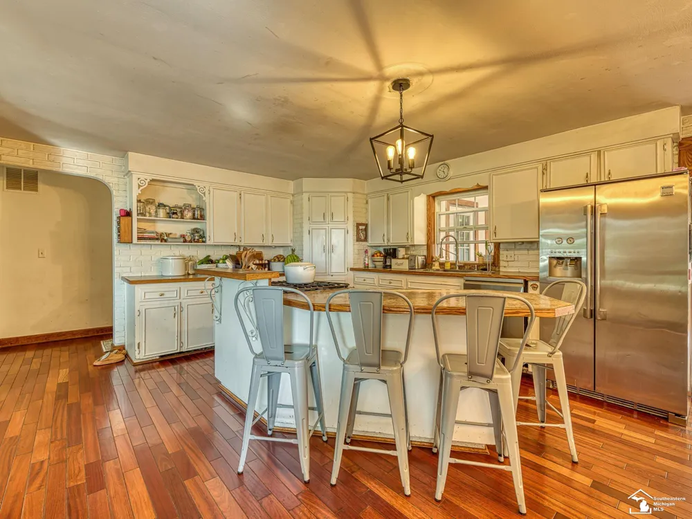 18318 Kent Road Dundee Township, MI 48131