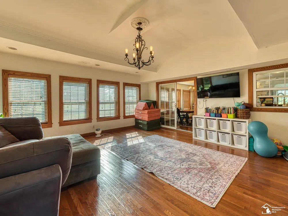 18318 Kent Road Dundee Township, MI 48131