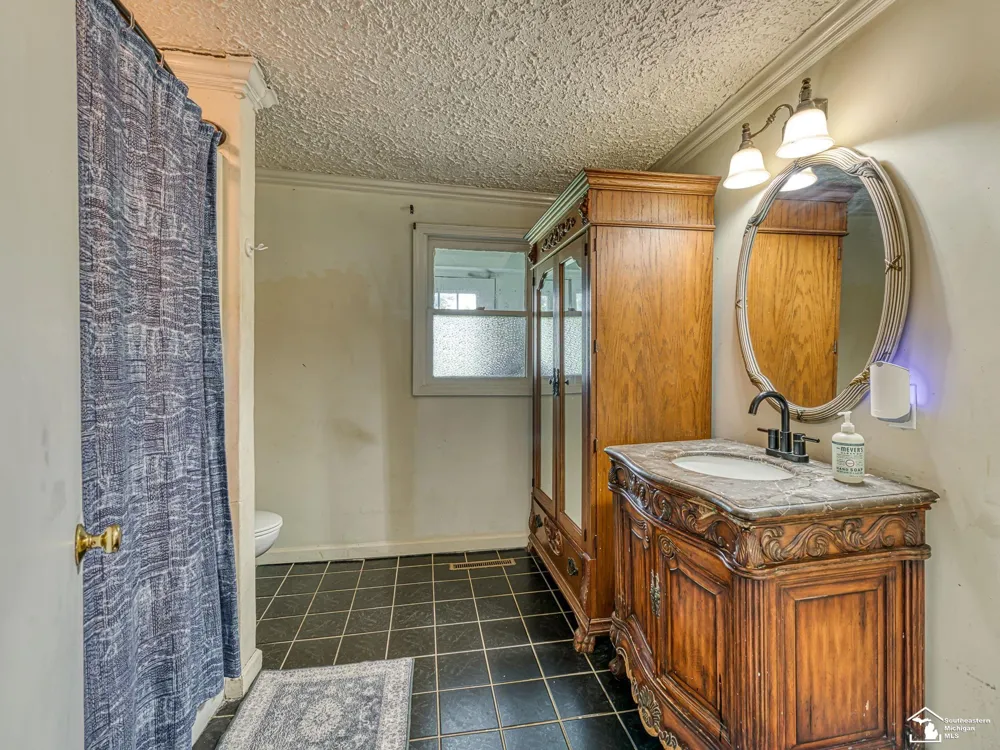 18318 Kent Road Dundee Township, MI 48131