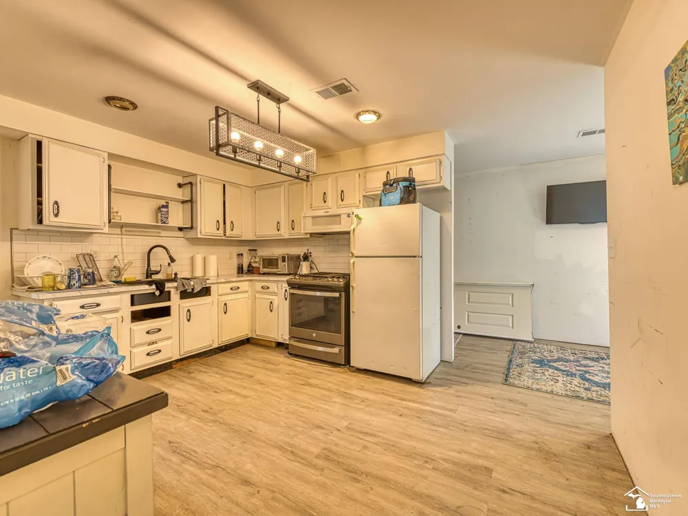 18318 Kent Road Dundee Township, MI 48131